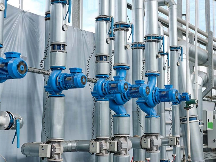 How Does An Industrial Water Pump Work?